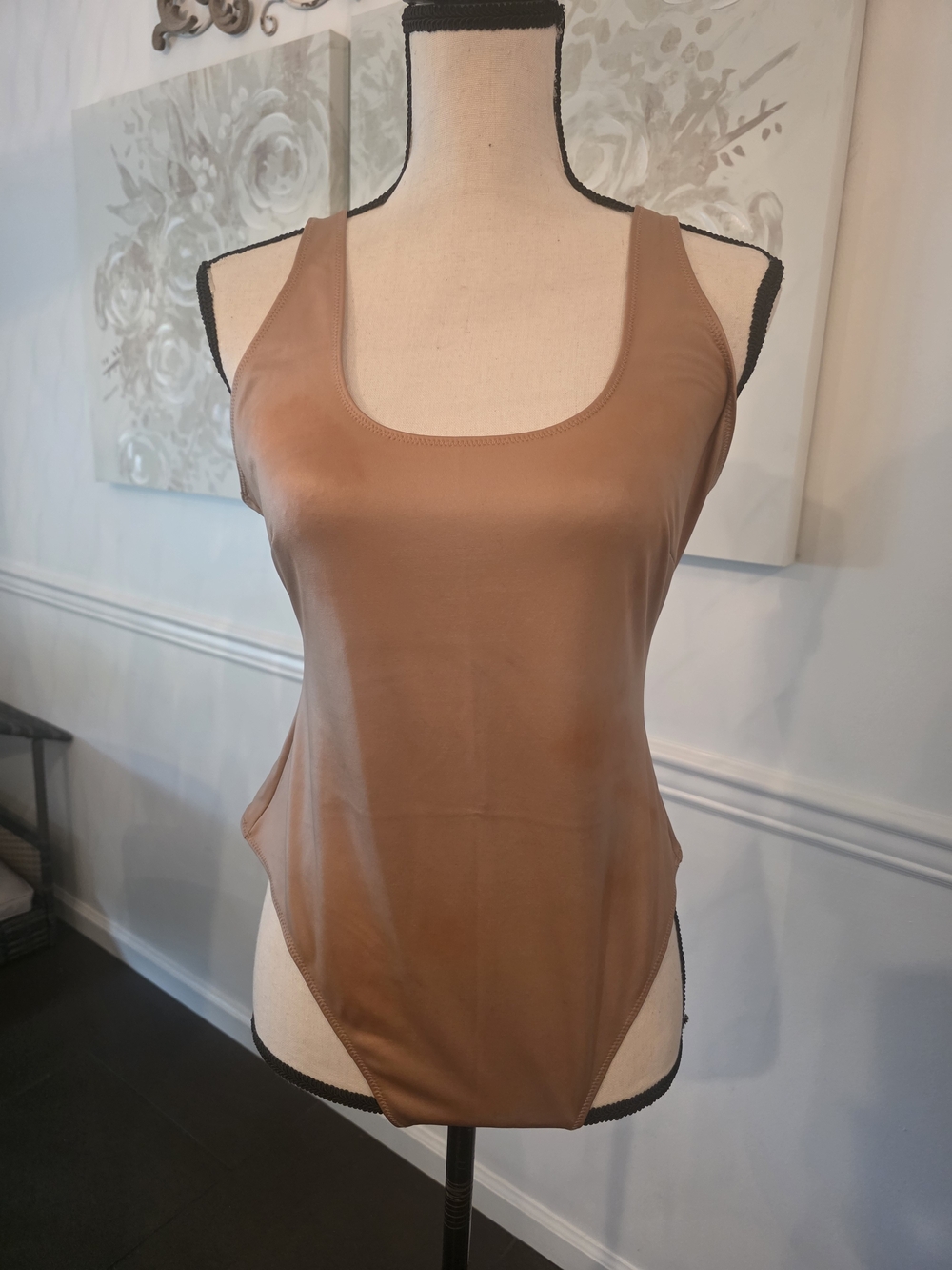 SKIMS Scoop Neck Brown/Tan Bodysuit